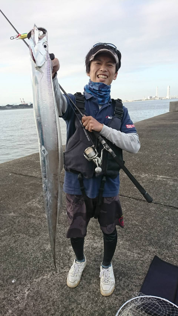 四日市 沖堤防 霞一文字☆青物やタチウオが狙えます♪ | 釣具の
