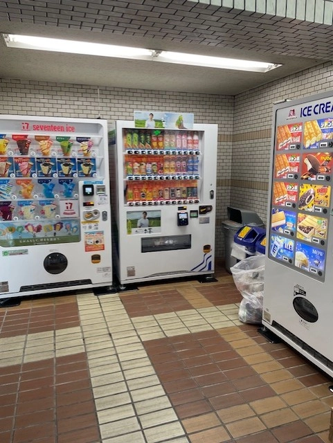 自販機もあります！寒い日でも温かい飲み物が飲めるのはいいですね！