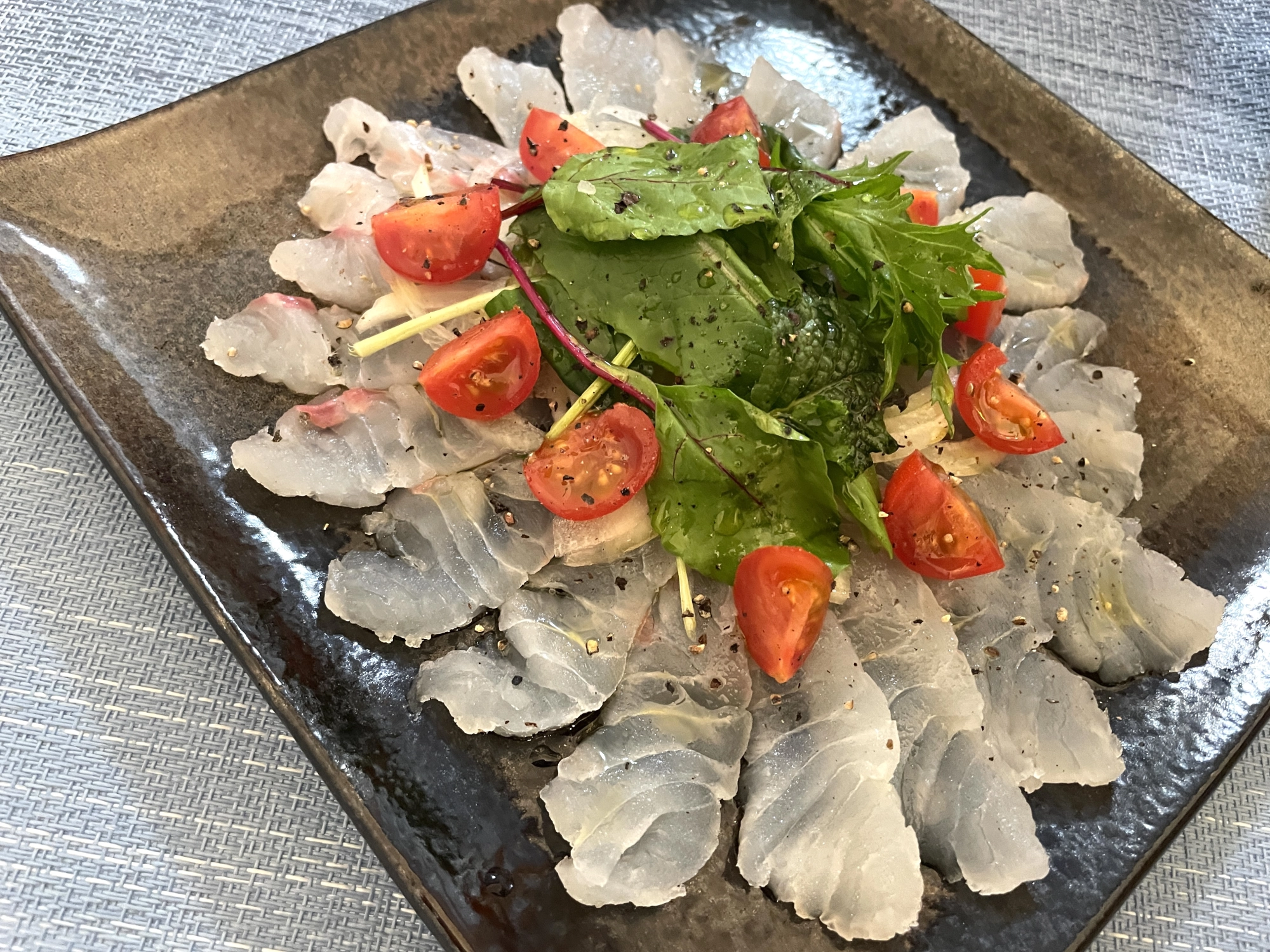 カルパッチョは盛り付けるだけなので意外と簡単です♪