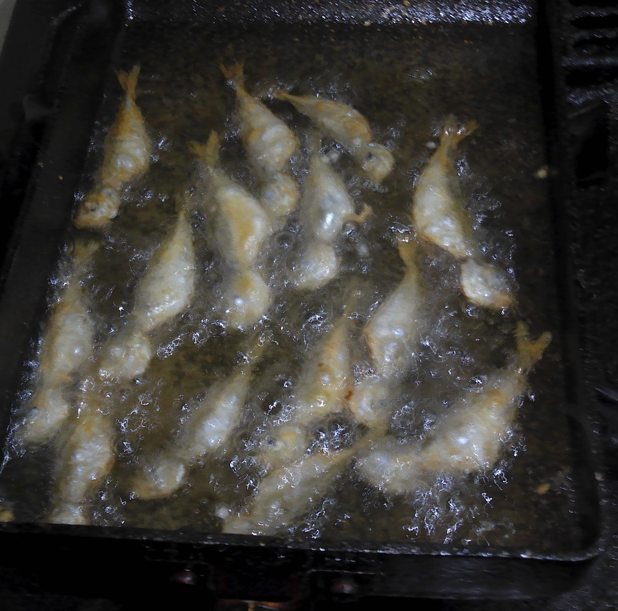 唐揚げにしました。市版の唐揚げ粉を使うとしっかりと味が付きオススメです♪