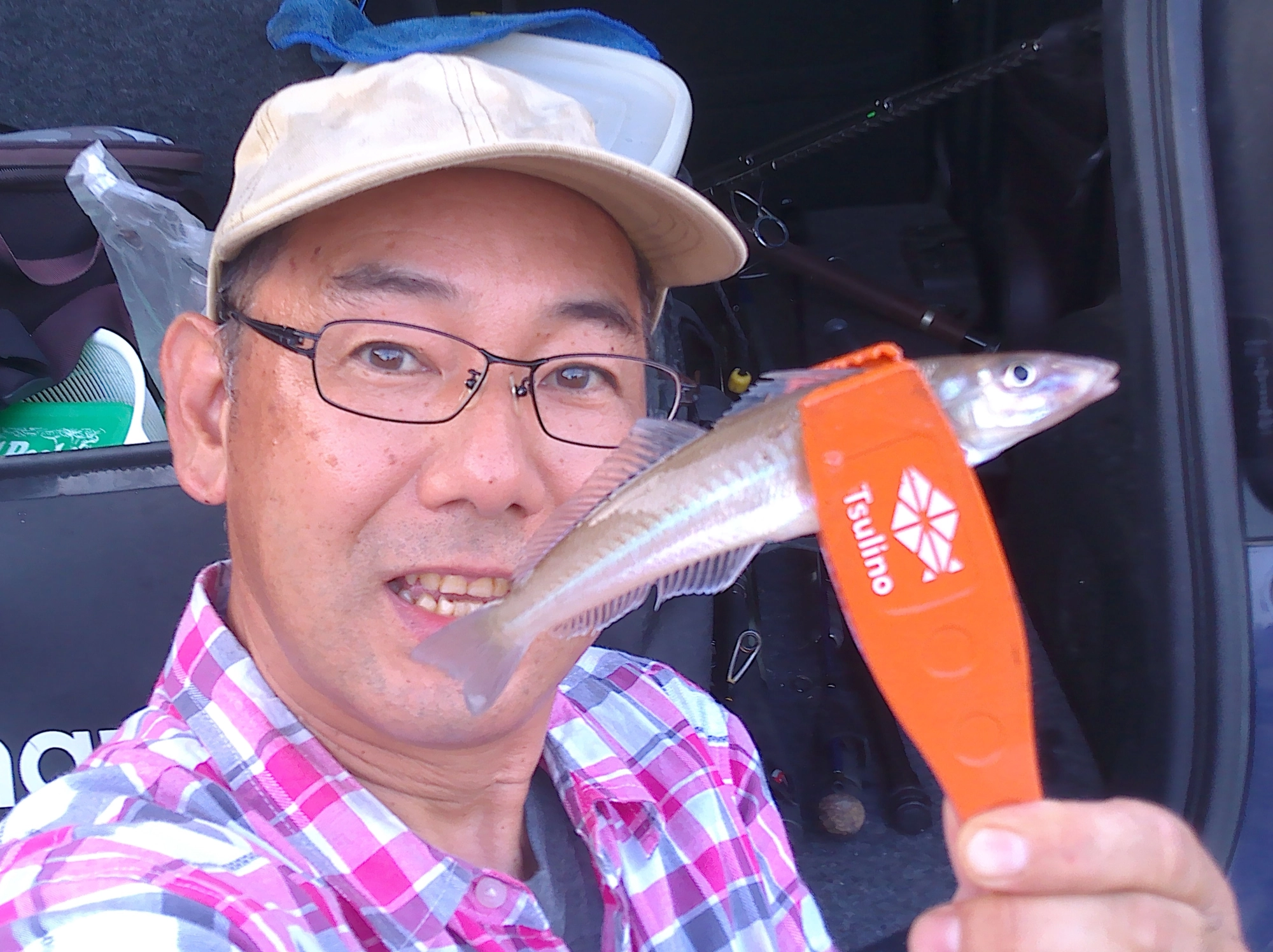 家の用事が済んだ午後に浜名湖へ行ってきました。数は出ませんでしたが良型のキスが釣れましたよ。