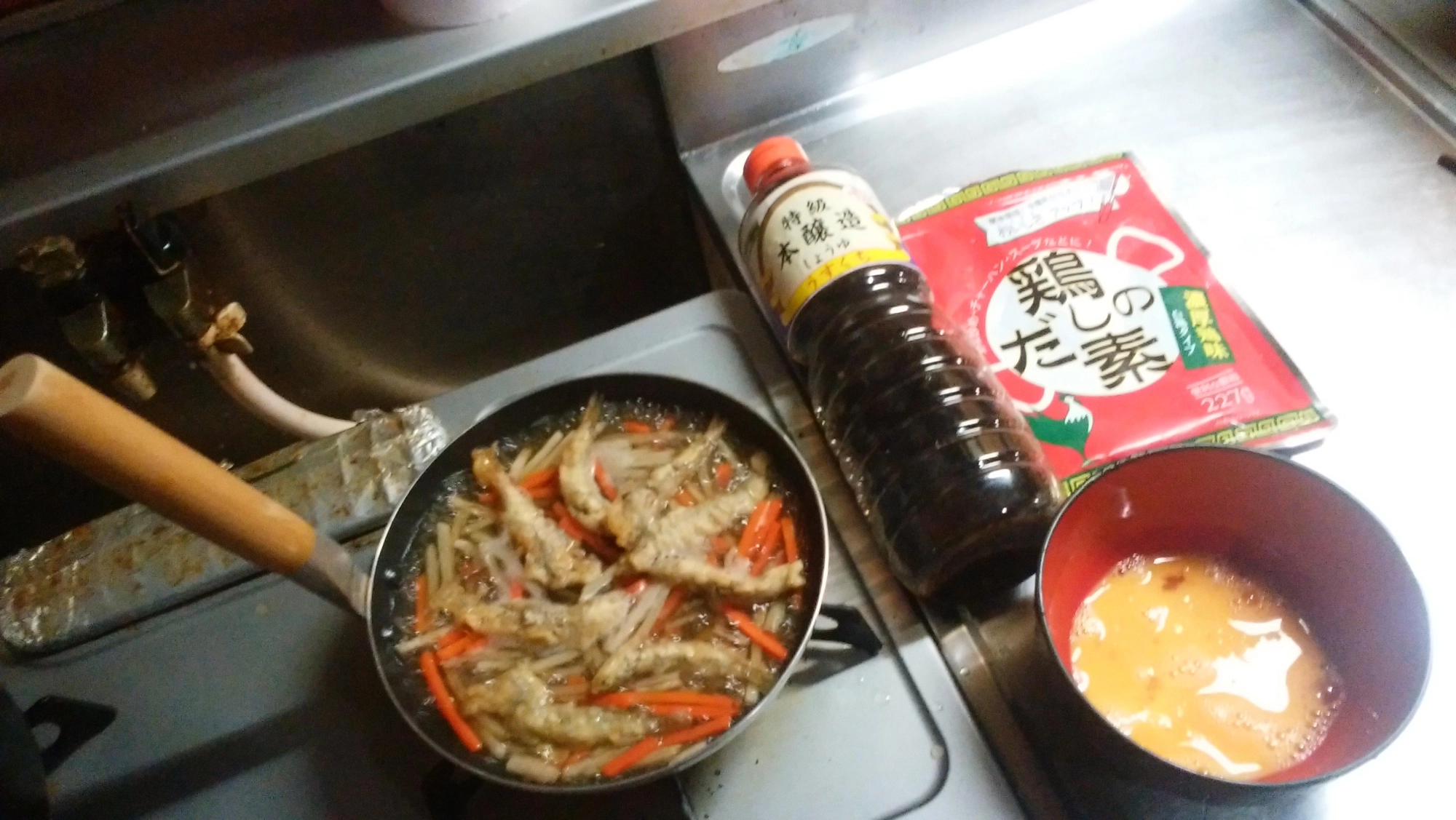 だしは鶏ガラ&醤油!
