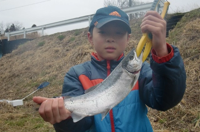 渓流魚の引きを存分に味わって頂くことが出来ました＼(^o^)／