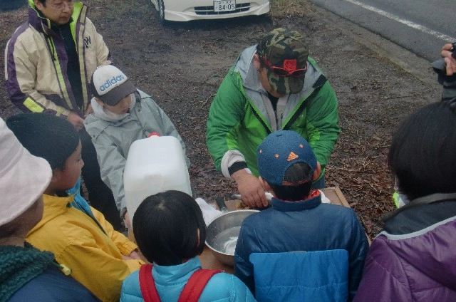 魚の捌き方のレクチャーも行いました♪
皆さんご自身で釣られた魚をご家庭で美味しくお召し上がられたと思います＼(^o^)／