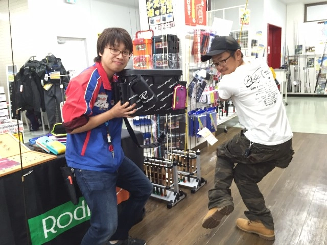 右：ロデオクラフト 松本氏
左：イシグロ豊田店 内田