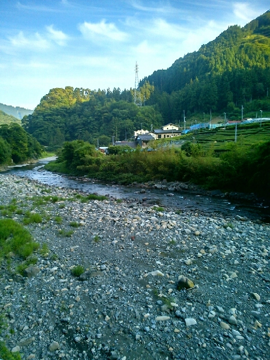 解禁日に入った上流域のポイントです。