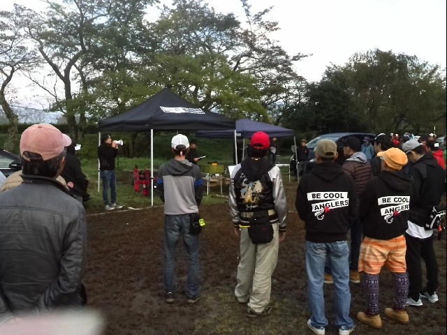 ヴァルカップ開会式。参加人数多くてヤる気マンマン！
