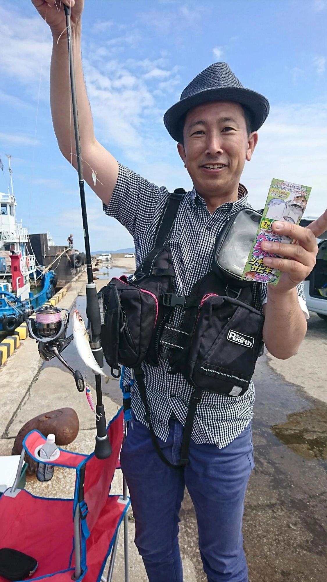 ジギングサビキは少し投げて「チョンチョン」してきました！