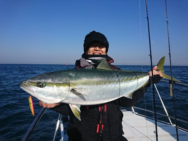 塩谷さんはTGベイト150ｇでブリ二連発!!