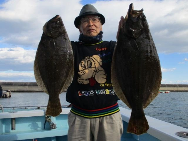 こちらの常連様も良型初冬肉厚ビラメを釣り上げましたよッ(^-^)