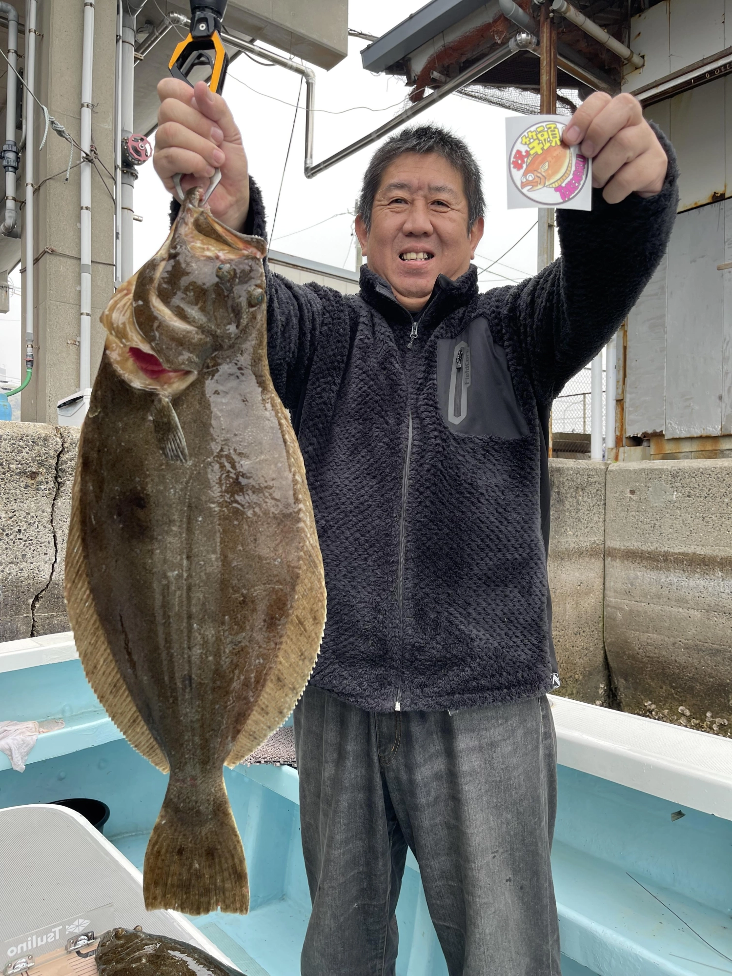 こちらのお連れ様はキョーイチの肉厚デカビラメを狩るッ(・∀・)