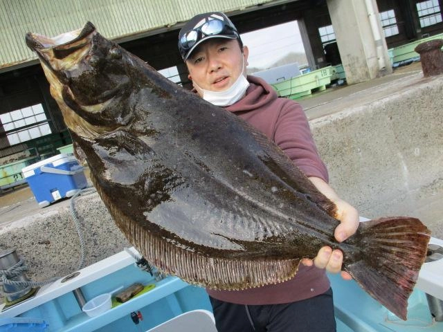 いつもの常連様は初冬肉厚ななはんOver『大板』ビラメを釣り上げましたよッ( ͡° ͜ʖ ͡°)