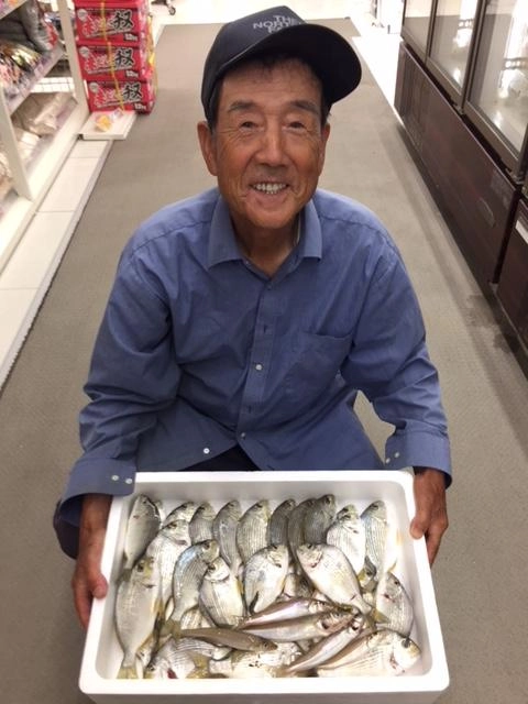 エコパークでは魚の反応が薄かったので、ポイントを西の浜に移して大正解！