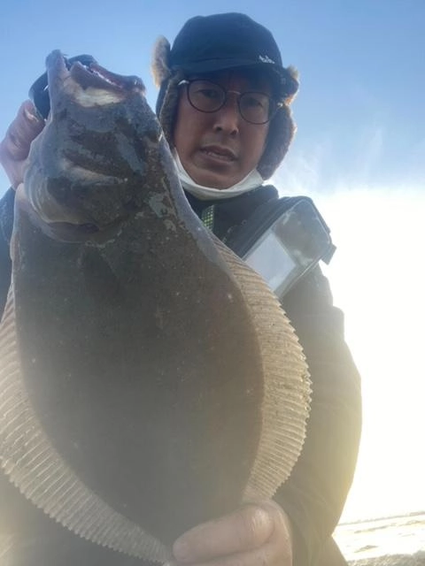 波打ち際目の前で【ガツン！】。キッチリ最後までしっかり巻いてきました！