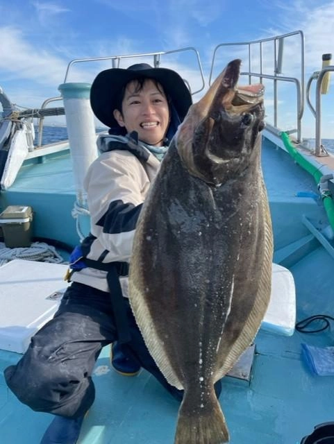 大きな大きなヒラメを釣りました♪
70ｃｍオーバーに歓喜♪