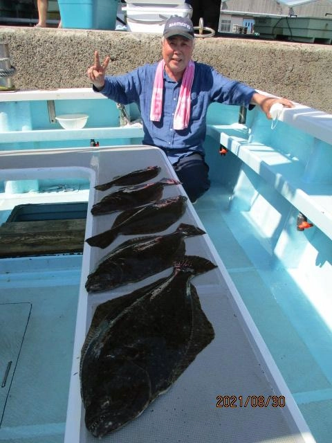 こちらの常連様は大山 良型夏ビラメ含めて今日の竿頭❺枚も釣り上げましたよッ(^-^)