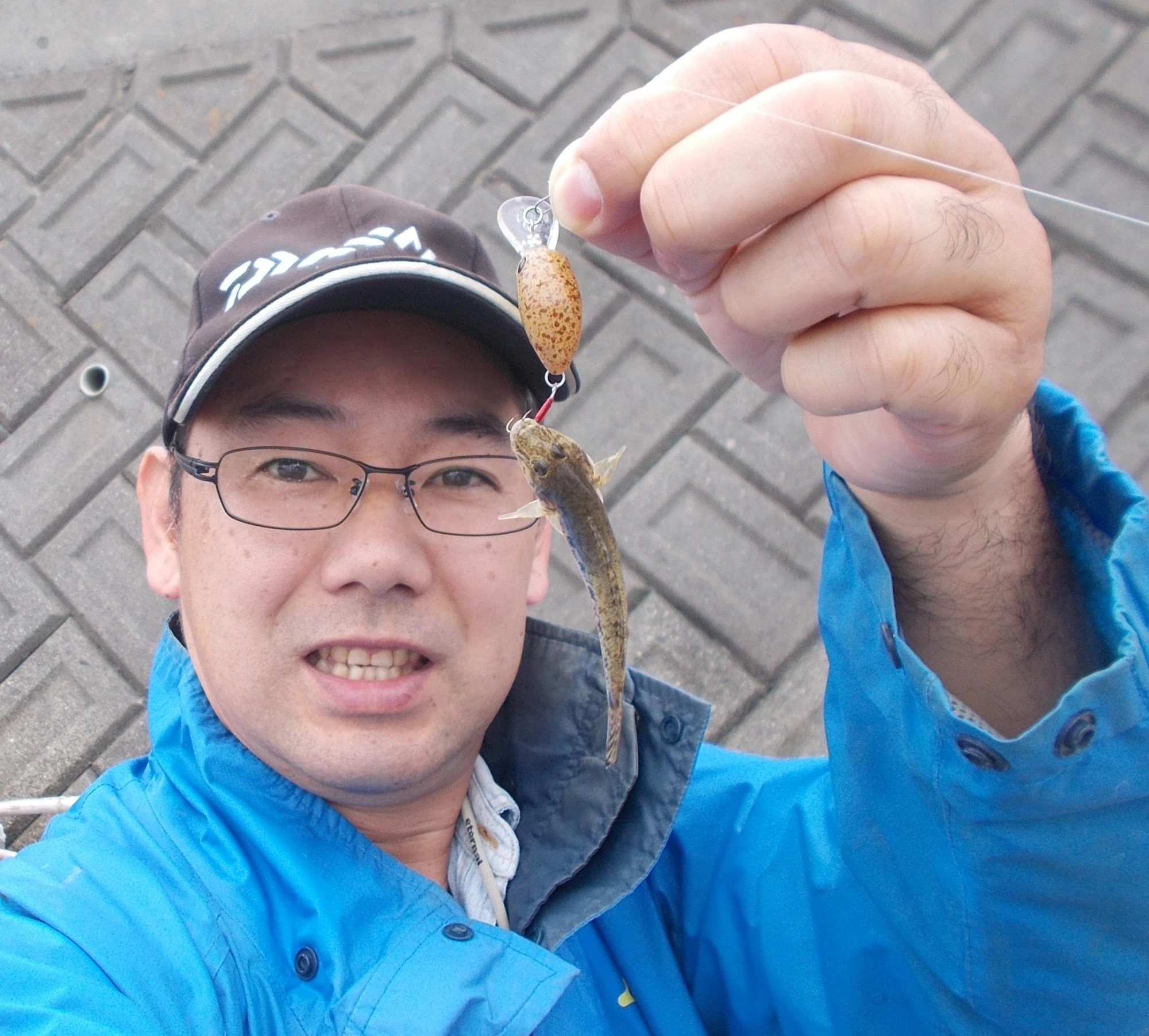 ハゼ釣り試し釣りに行ってきました。まだ小さいのも多いですが楽しめました。