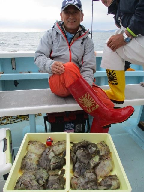 こちらの常連様も良型カワハギ含めて②⑥枚 釣り上げましたよッ(^-^)