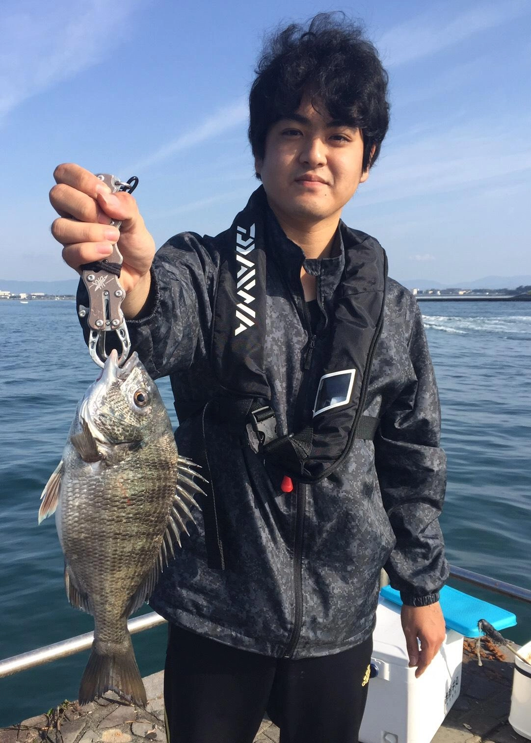 スタッフ石井はクロダイGET!
