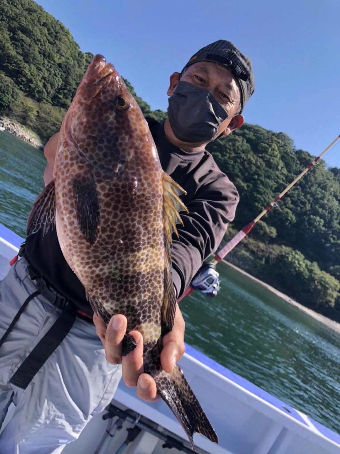 45cmを超えてくるとかなり強烈な引きなので、根に潜られないようにしましょう！
