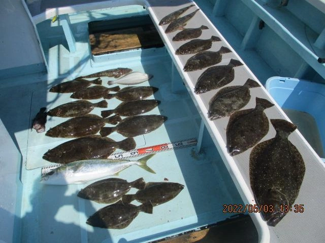 なかなか今シーズンはヒラメ ダブルツヌケはないですがヒラメは居ますッ‼︎