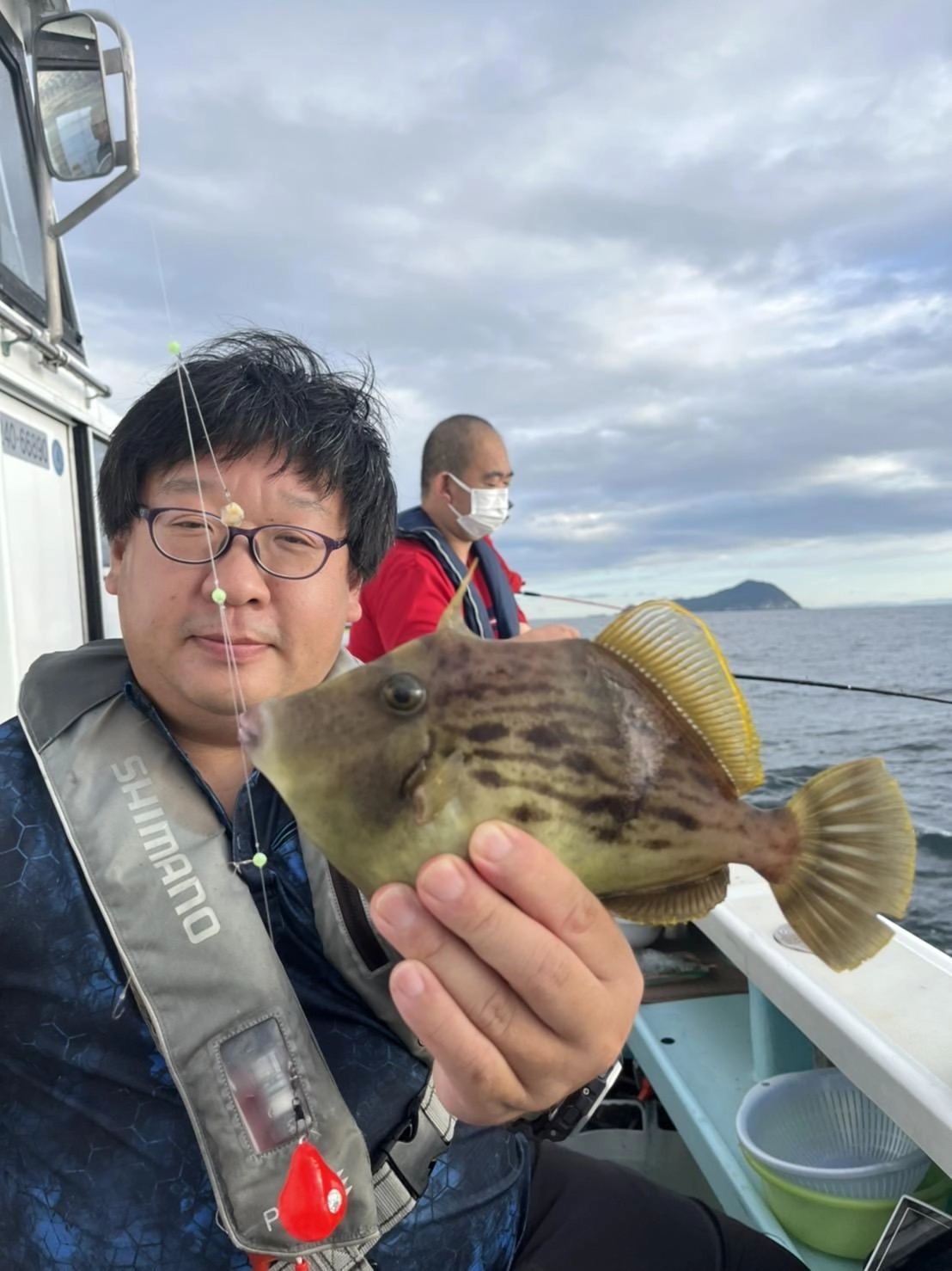 こちらのお客様は『純粋カワハギ釣り』初挑戦でデカハギを釣ってましたッ(о´∀`о)