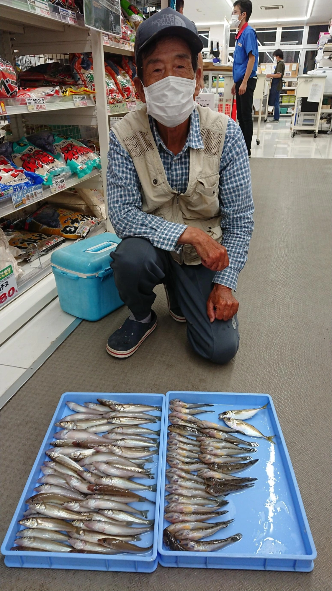 当店常連様　柴田様　シロギス好調！
