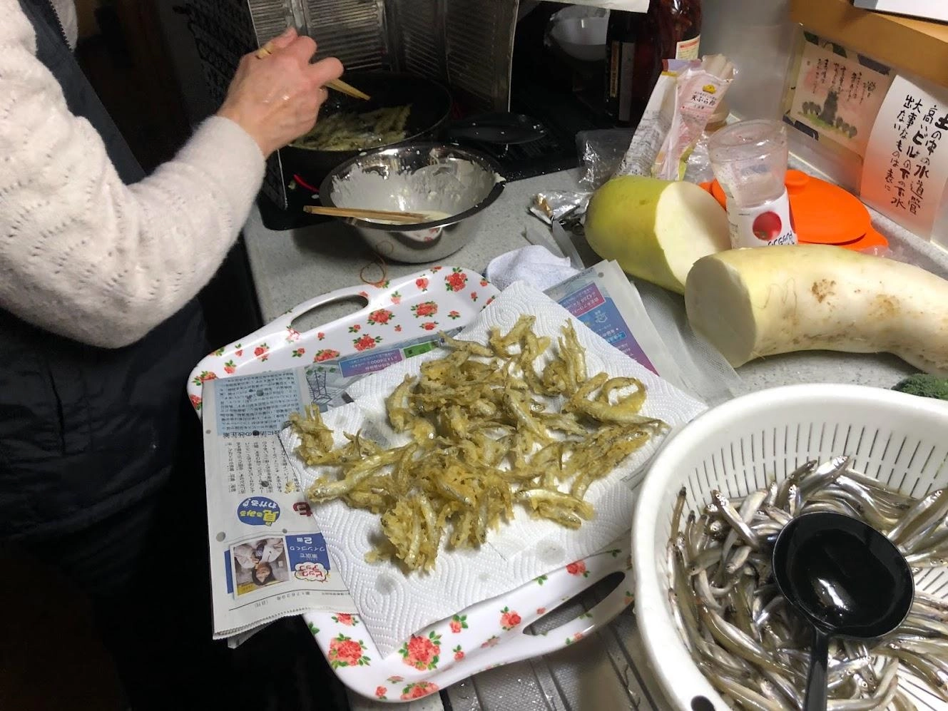 釣った魚はおいしくいただくのが楽しみ。さっそくサクサクホカホカの天ぷらでいただきました。