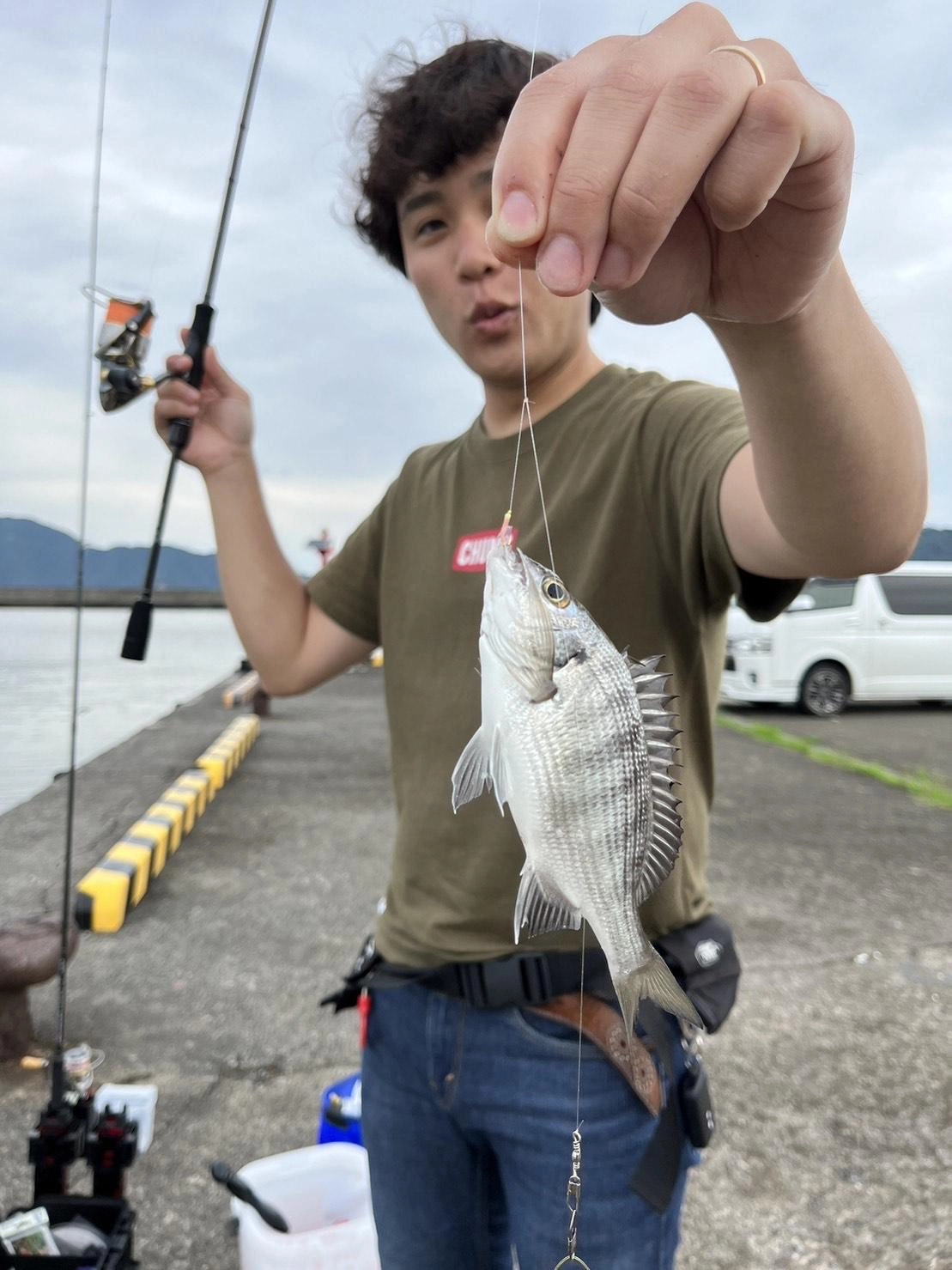 クロダイやグレも釣れるので多めに仕掛けは用意しておくのが吉。