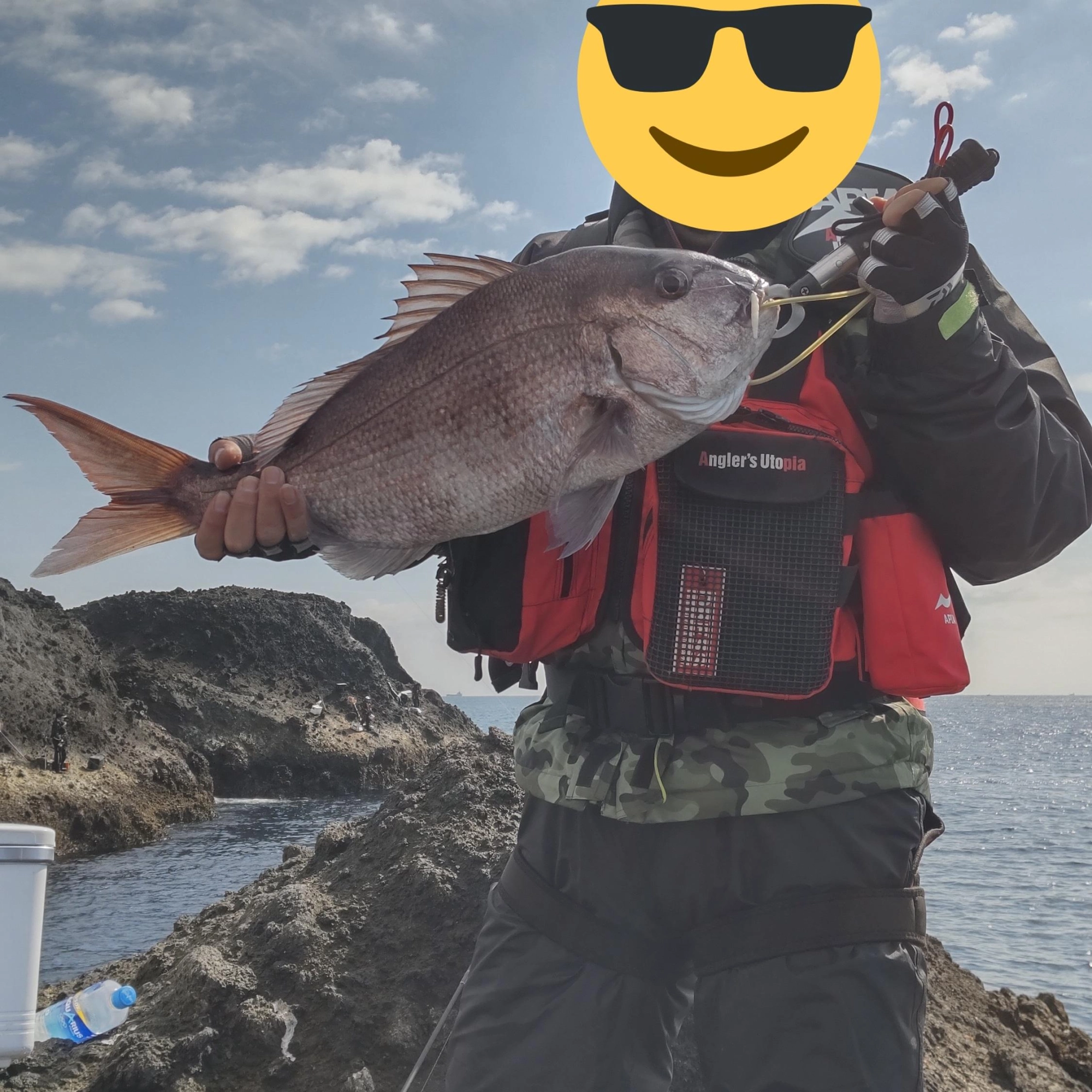 水面がパシャパシャしてたのでアジかカマス位のつもりでアジングタックル5ｇジグヘッドのままでキャストしたらズドンときましたｗ