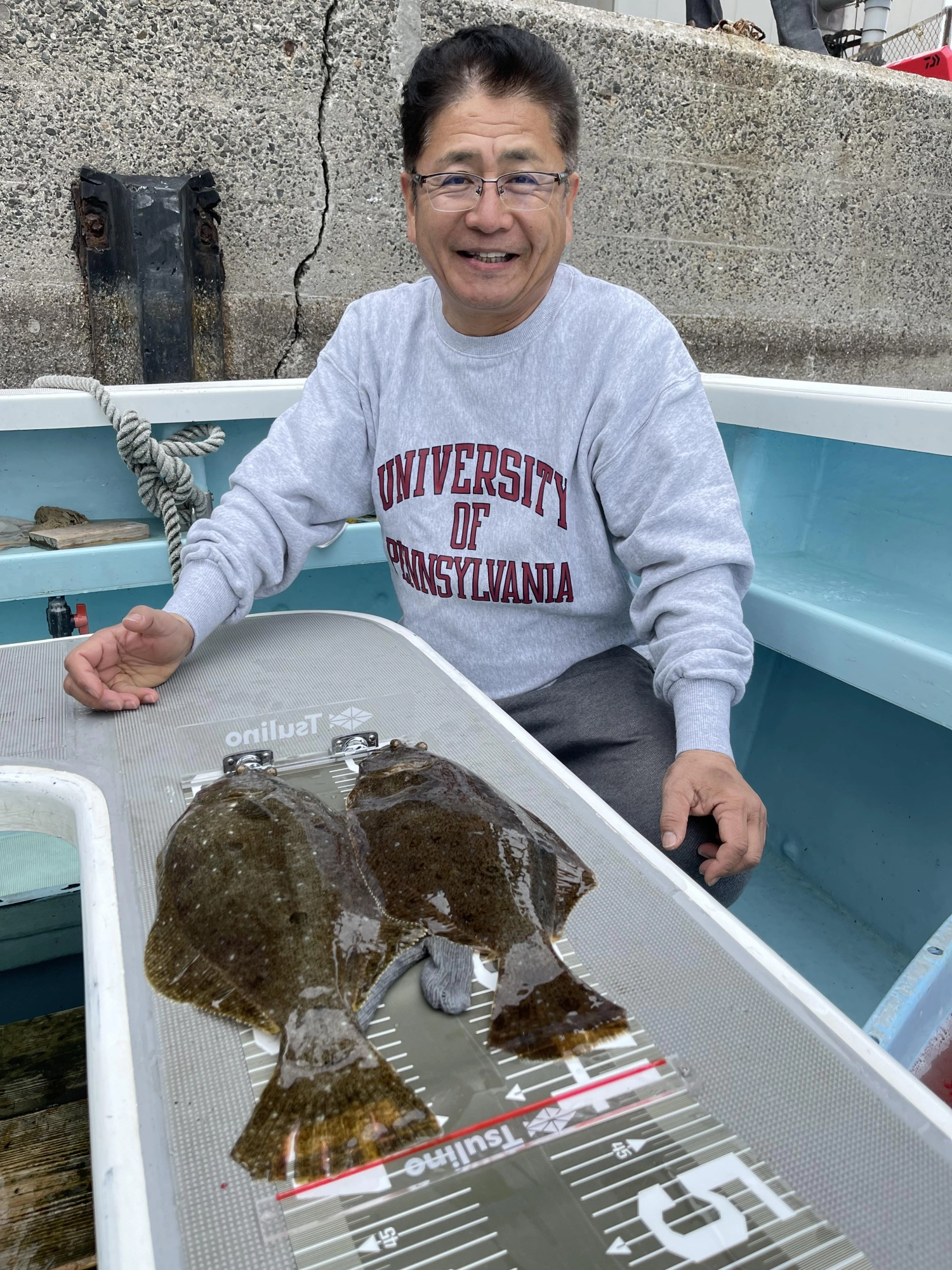 こちらの常連様はアベレージビラメでも嬉しい笑顔ッ(・∀・)