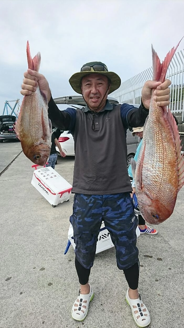 この日竿頭の山崎様。「ジージー」いいドラグ音でした♪【炎月プレミアム】巻きスピード「5」フォールスピード「6」でヒット！