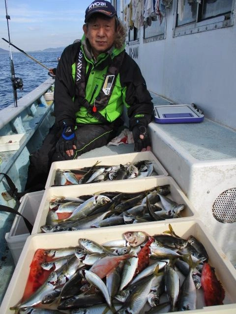 こちらの常連様もクーラーボックス満タン級の釣果でしたッ(о´∀`о)