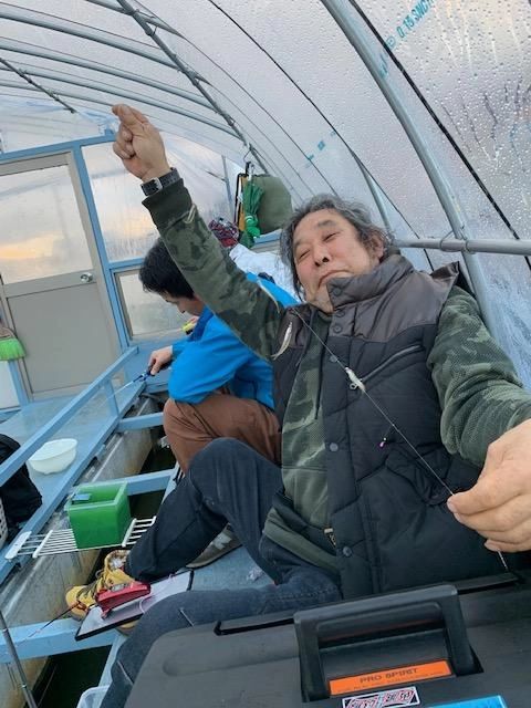 エサはこまめに交換すると釣れ続きます!!電動リールで手返しＵＰ♪