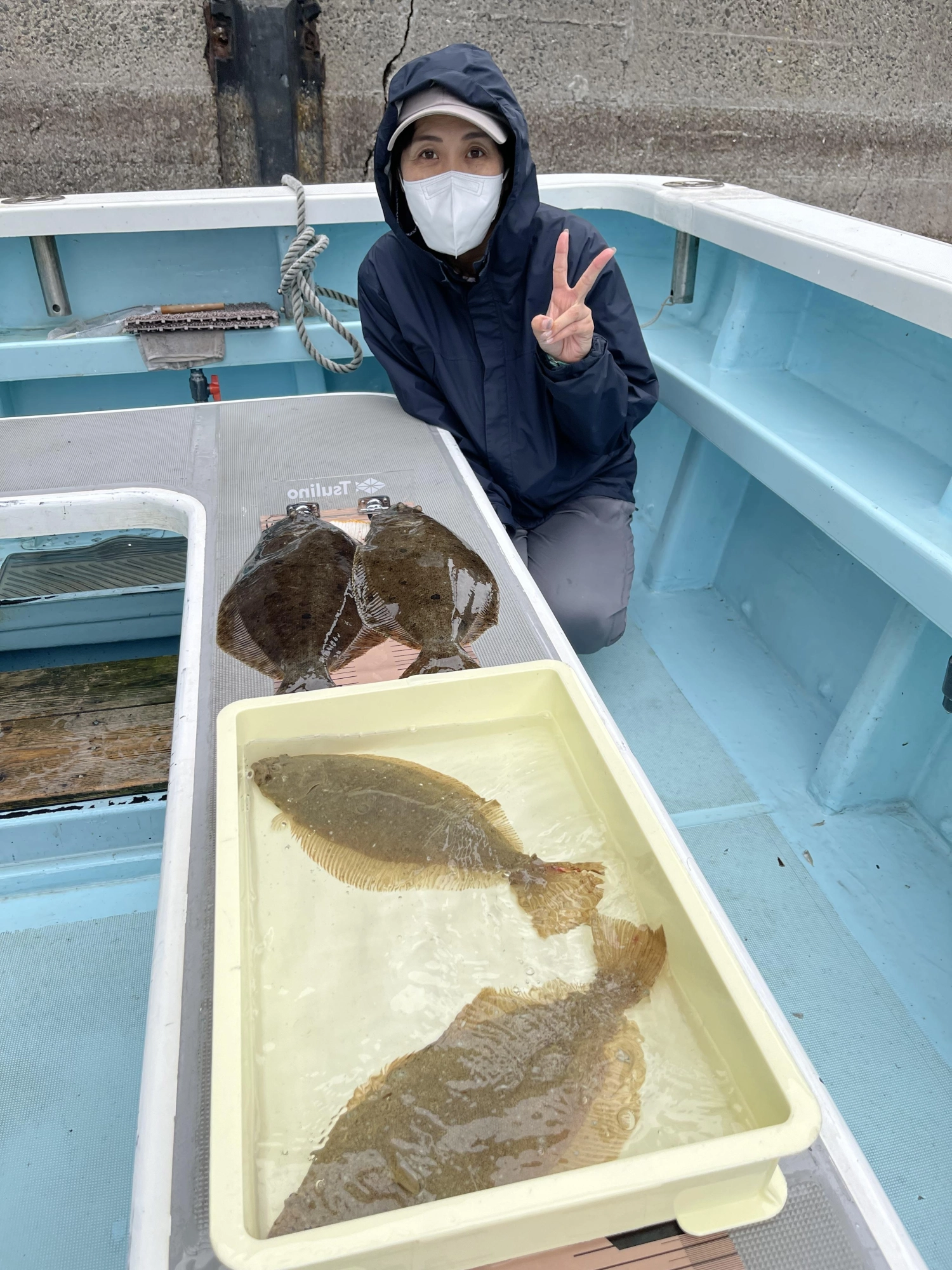 いつものツリジョ様もアベレージ春ビラメ含めて❹枚も釣るッ(°▽°)
