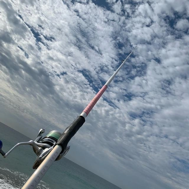何もない海に向かって仕掛けを投げると気分爽快ですよ♪