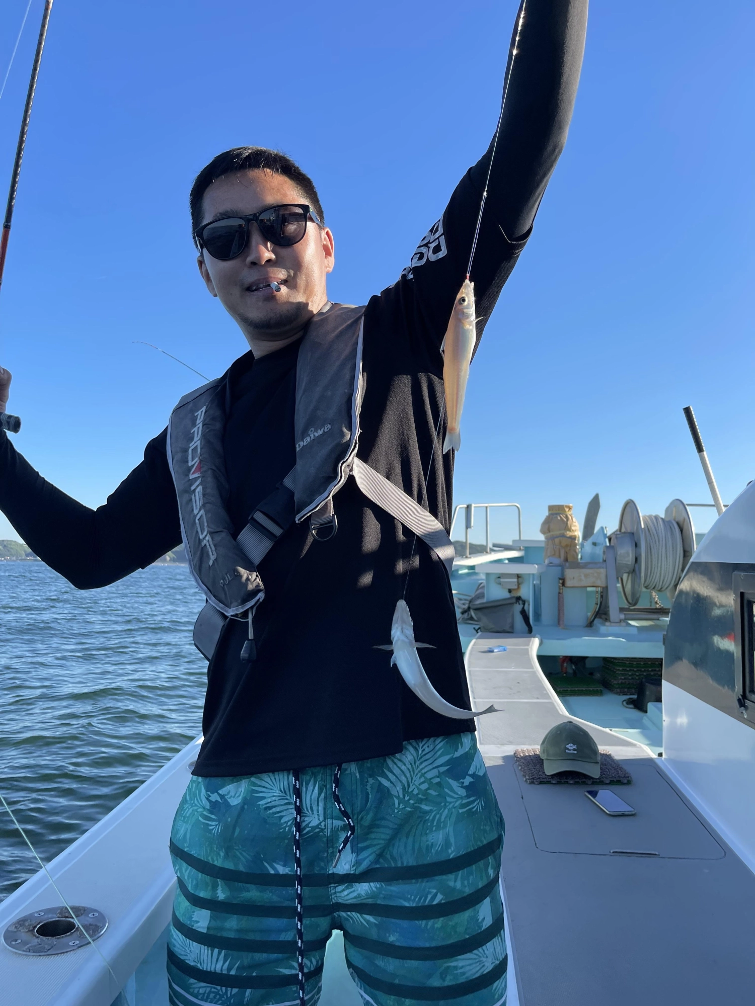 こちらのお連れ様は船キス釣り初挑戦でイシグロ コラボ❷本針でダブルぅ〜(°▽°)