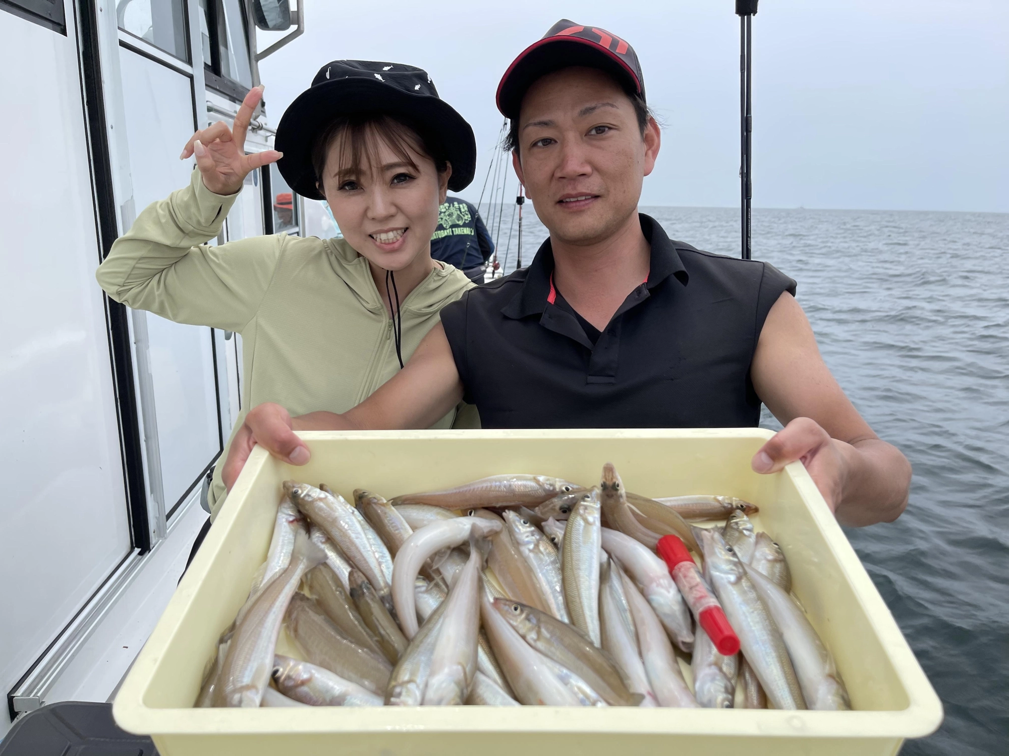 こちらの常連様は共同作業でデカポチャギスを50本近く釣り上げてましたッ(о´∀`о)