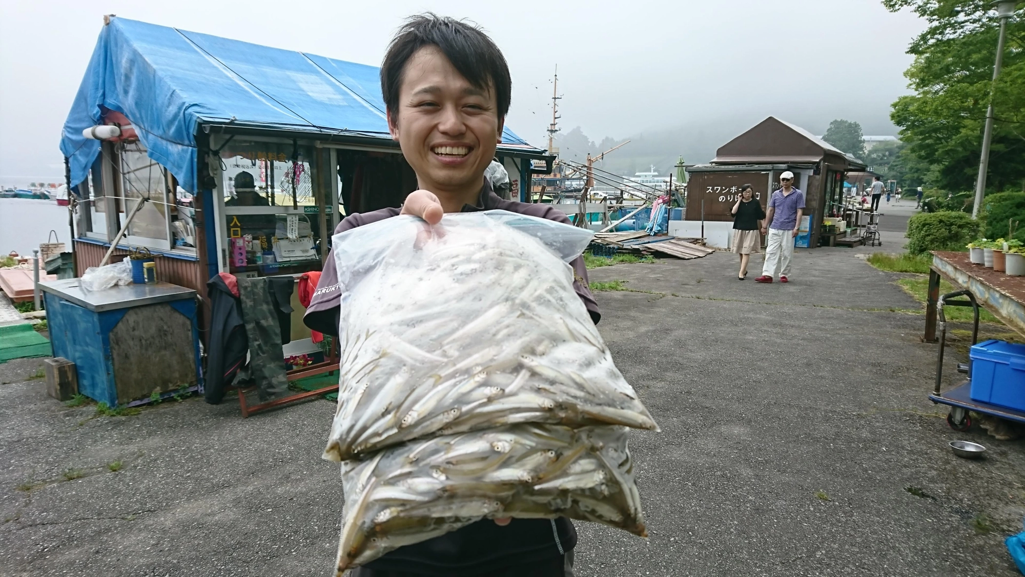 今年のワカサギはサイズが大きいです！