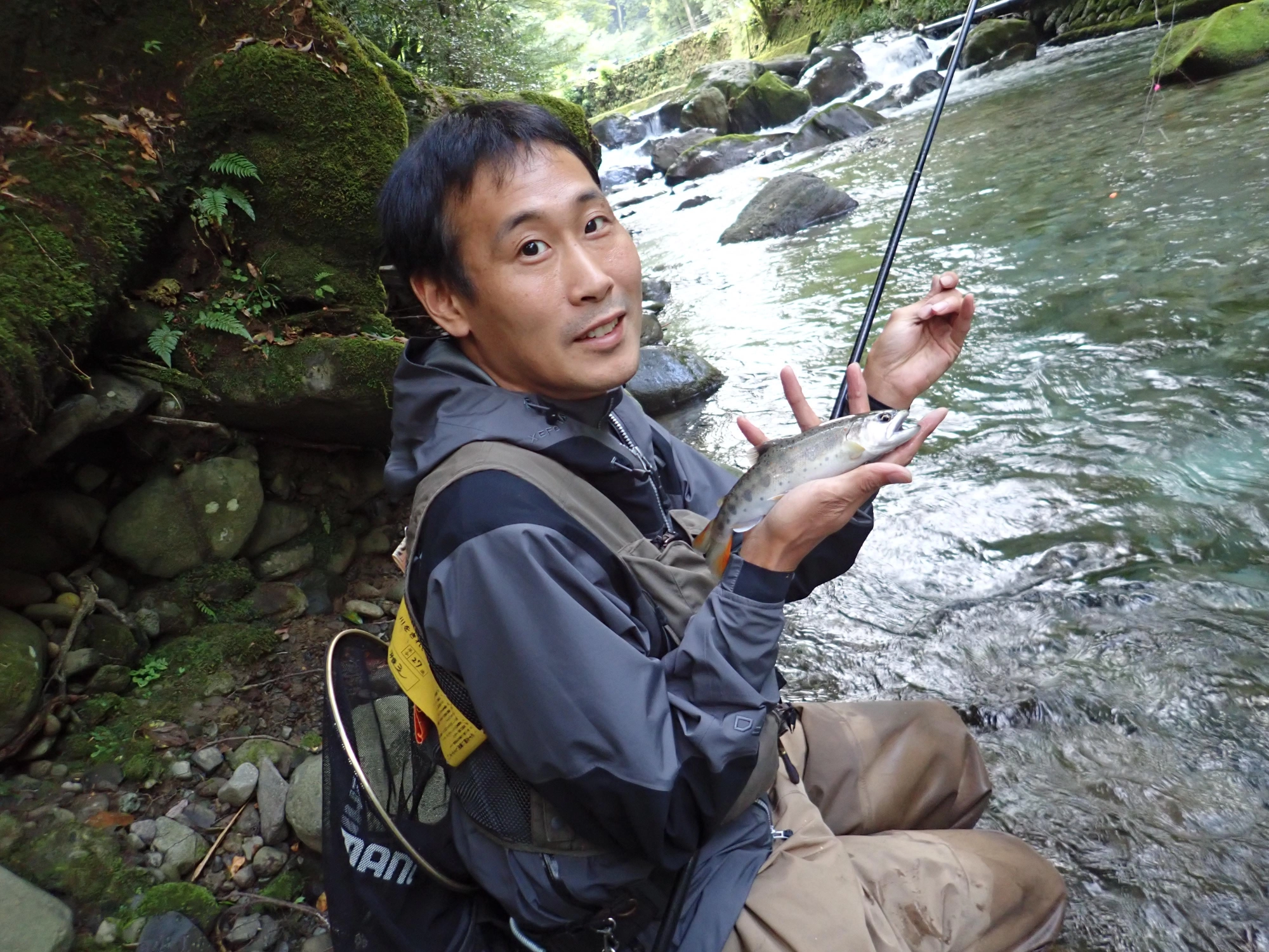 淵毎に良い魚が付いていました。
