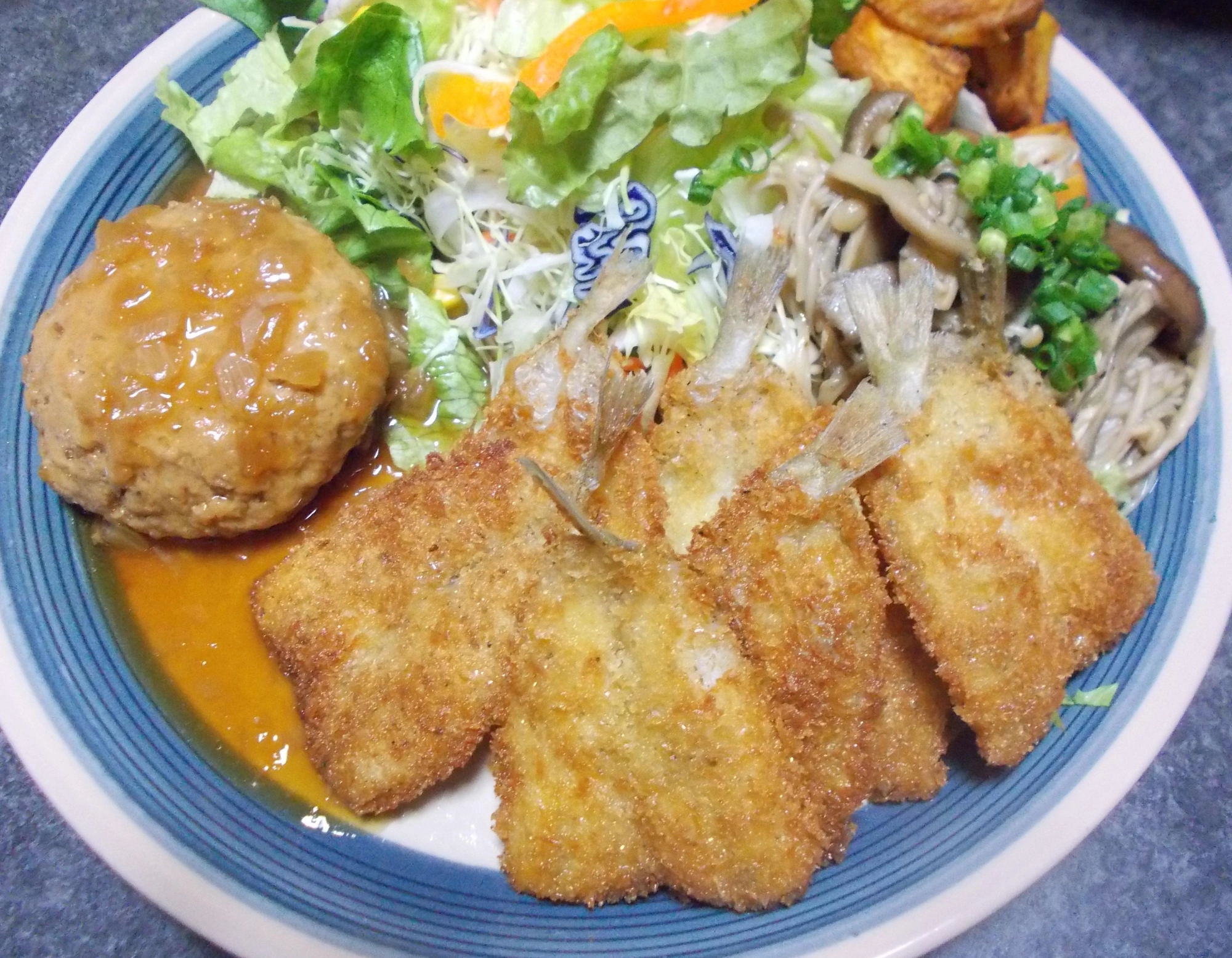 釣れたキスはフライにしていただきました。揚げたてのキスフライは最高に美味しいですよ♪