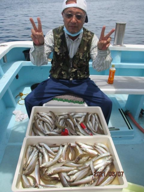 いつもの常連様は『抱卵モロポチャデカギス』含めて❼時間で①②⑤本釣りましたッ( ͡° ͜ʖ ͡°)v