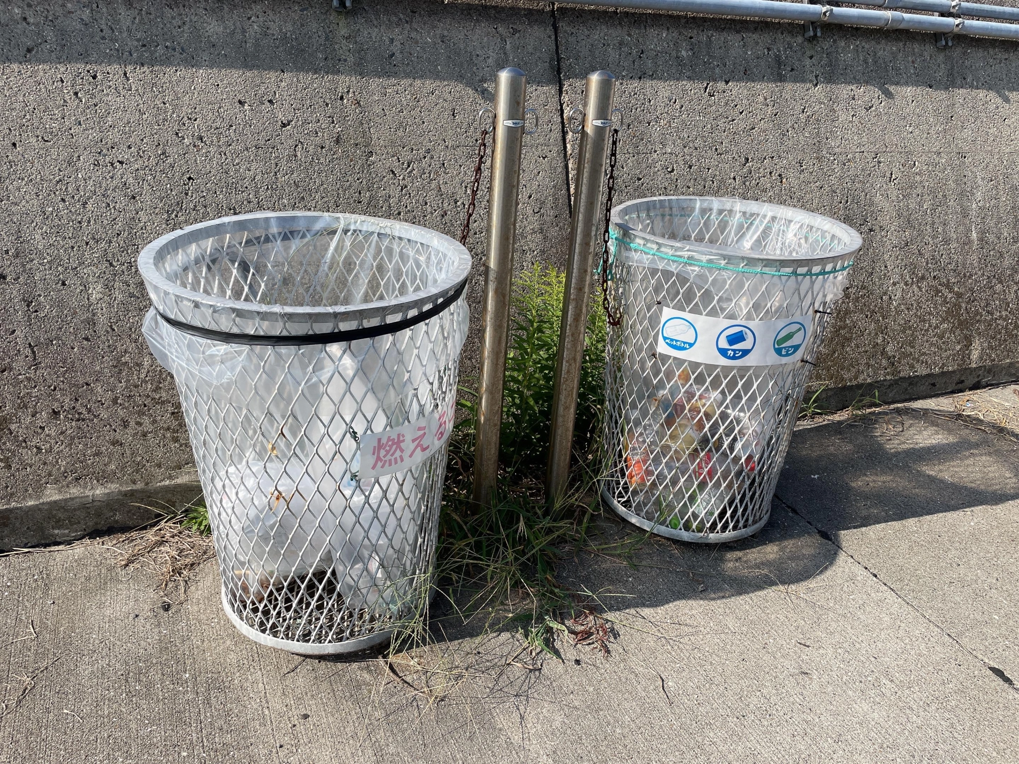 釣り場にはゴミ箱が設置されています。
出たゴミはコチラへ！