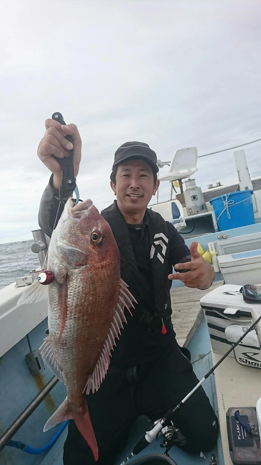 ヒットタイラバは「シマノ　タイガーバクバク150ｇ」。比較的早巻きの反応が良かったです！