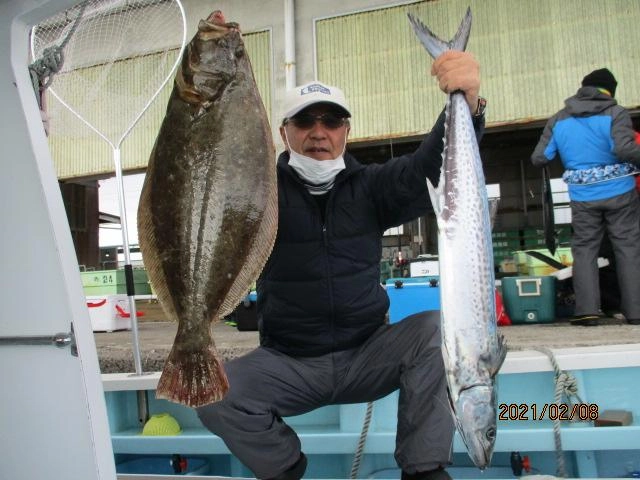 いつもの常連様は肉厚ろくまるOver寒ビラメと念願のメタボザワラを釣り上げましたッ(^-^)