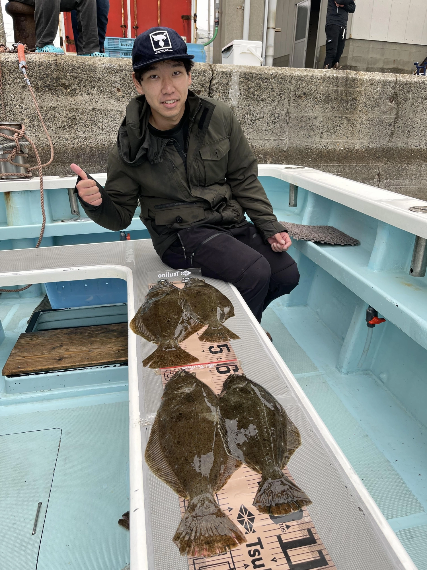 こちらの御新規様は今日のヒラメ トップ釣果狩りッ(°▽°)
