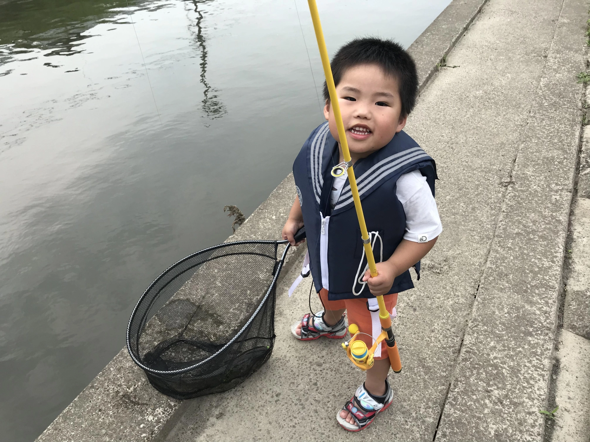 ３歳のボクでも釣れました！梅雨から初秋までのデイナマは鉄板です！