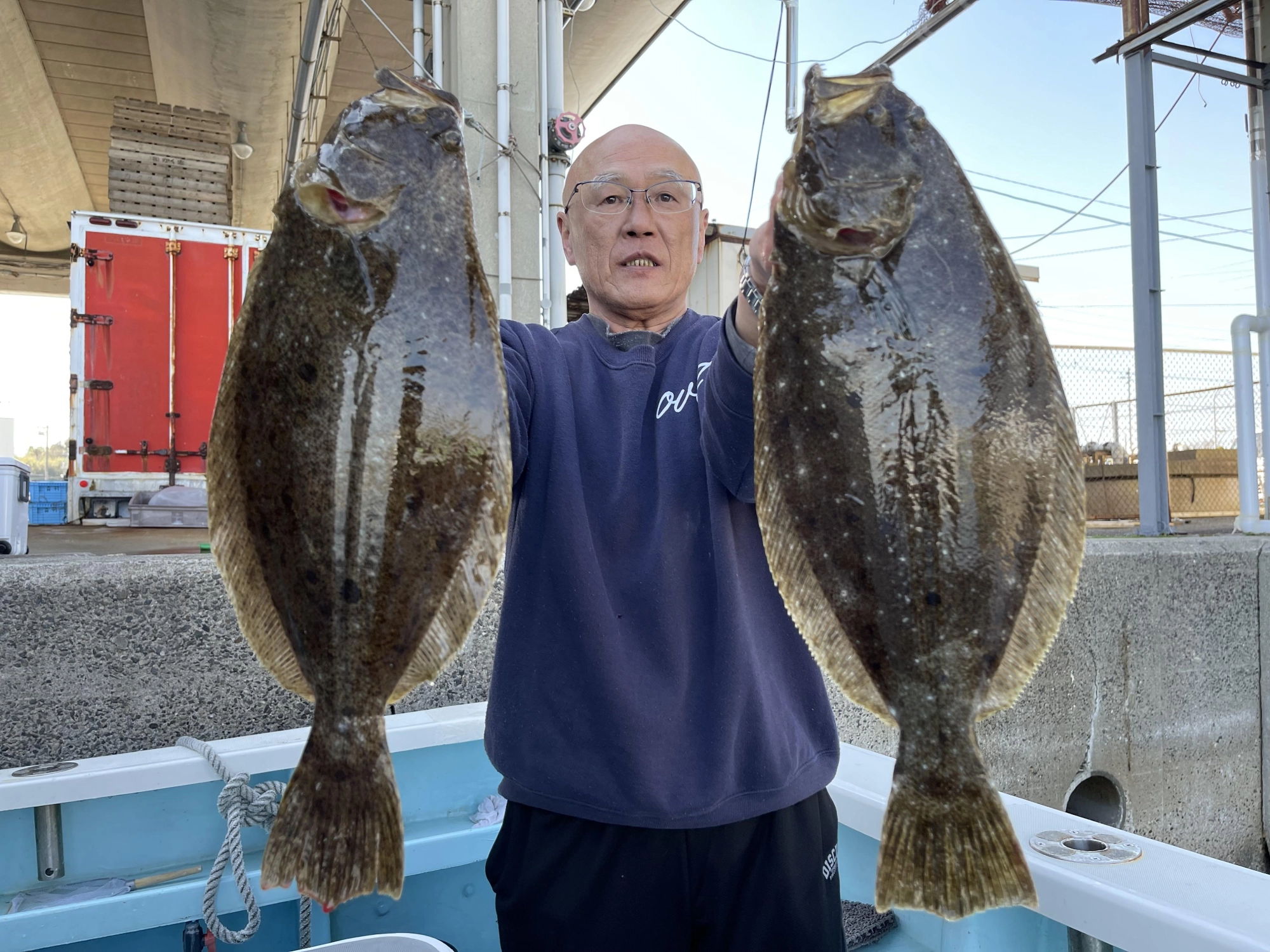 こちらの常連様は今シーズン『活き鰯ヒラメ釣り』ボウズ無しの絶好調ッ(°▽°)