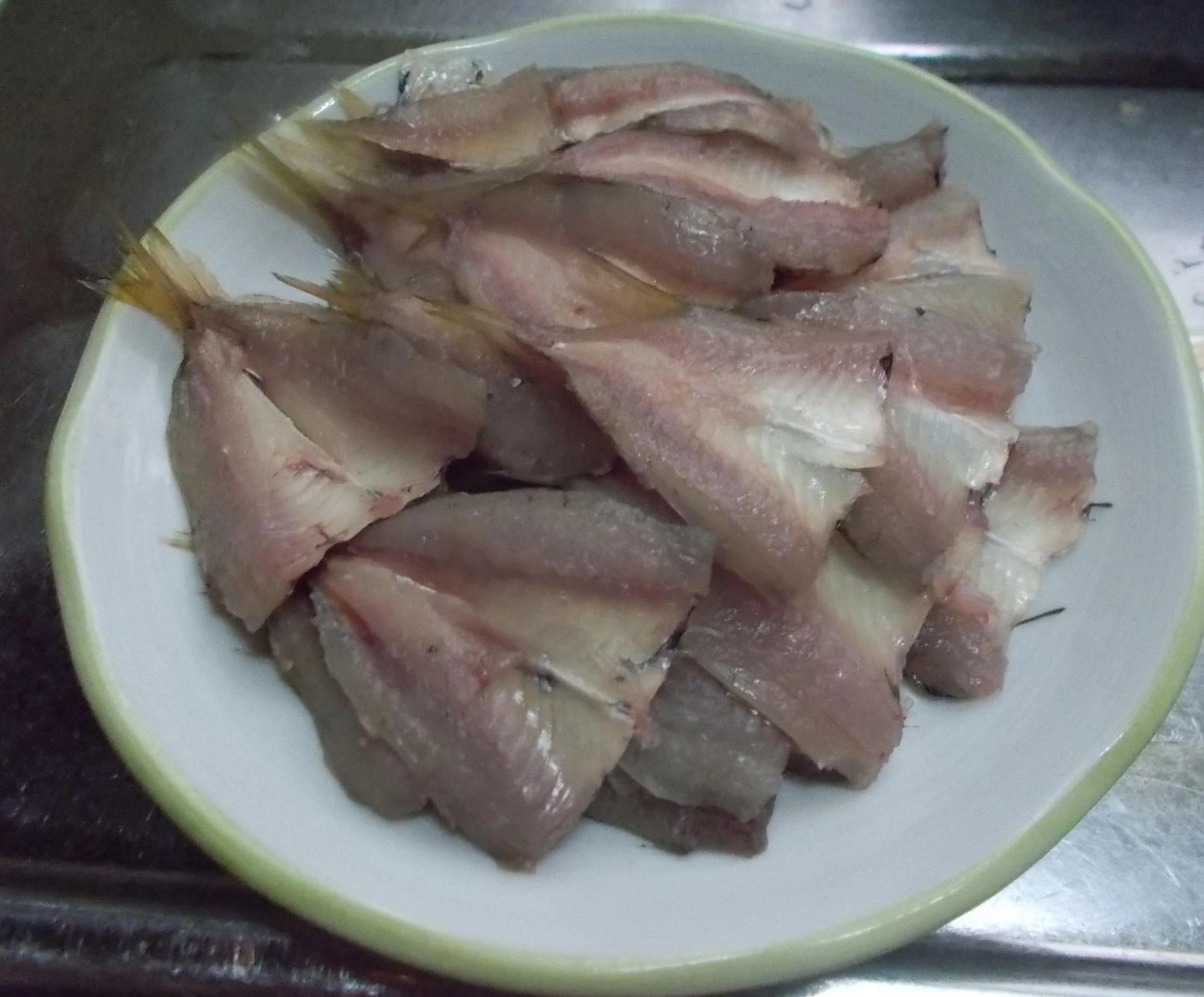 前回好調だったので１口アジフライ用に開きました。（中腰で捌くので腰が・・・）