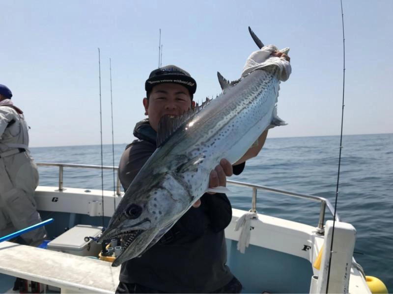 死闘の末上がって来たのはビッグサワラ！！